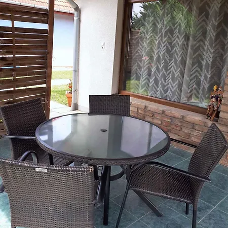 Prázdninový dům - Balaton 18044 Balatonberény