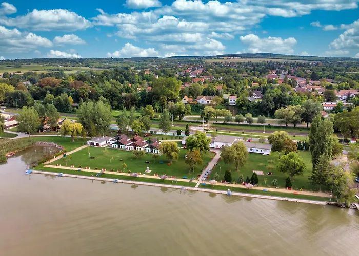 Nyaraló - Balaton 18044 *